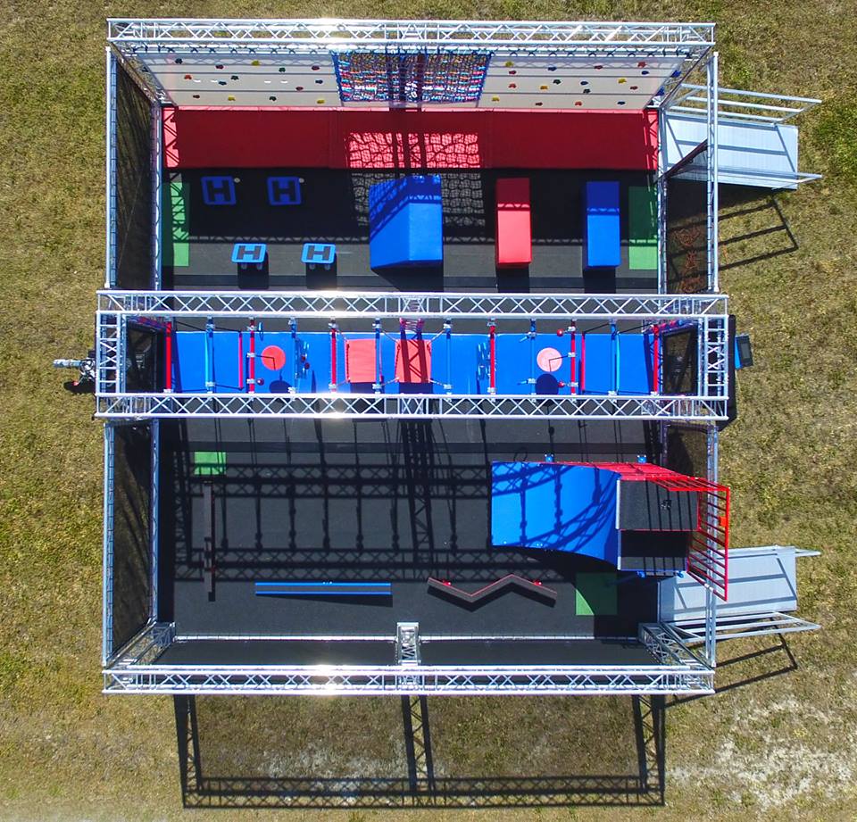 奇樂游樂是游樂設(shè)備實力廠家,美國 Galaxy Multi Rides是奇樂在美國做的忍者道拓展項目,是一個在戶外搭建起來的拓展項目,室內(nèi)大人,青少年挑戰(zhàn),游玩的項目。本忍者道拓展有攀巖墻,空中攀爬挑戰(zhàn)關(guān)卡都能多種拓展項目,是由奇樂優(yōu)秀的設(shè)計師團隊設(shè)計出來的方案,忍者道拓展項目在國外是非常流行的一種項目之一,它是可以鍛煉游玩者的體能,需要有優(yōu)秀的身體素質(zhì),也能鍛煉游玩者的身體。